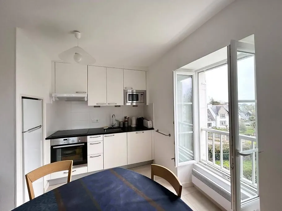 Bel Appartement Proche Du Port De Sainte Marine كومْبْري 0*,